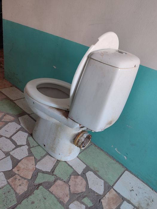 Продам унитаз б/у