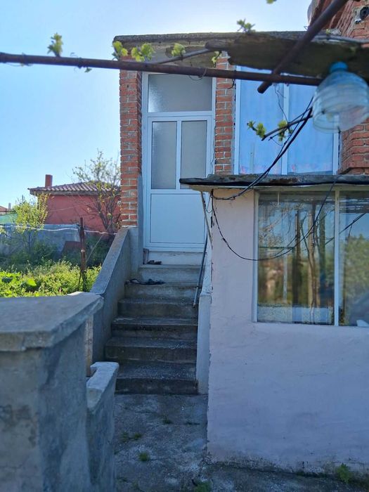 продава имот къща с ПИРНЕ АЙТОСКО