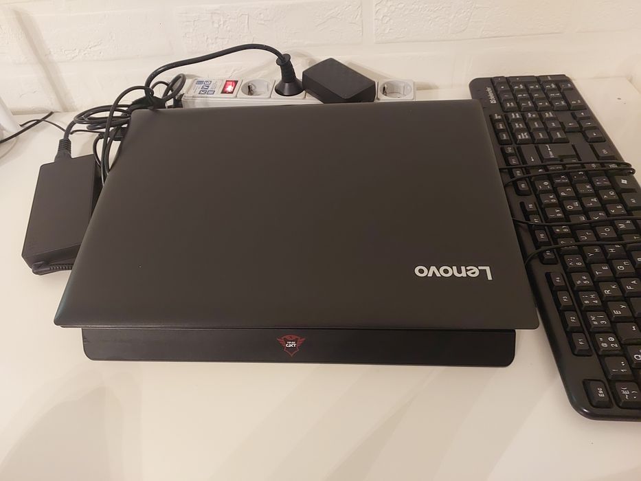 Продам ноутбук Lenovo ideapad 330