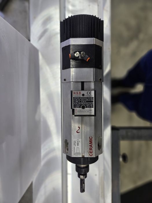 2 броя H.S.D. италиански мотора шпиндела