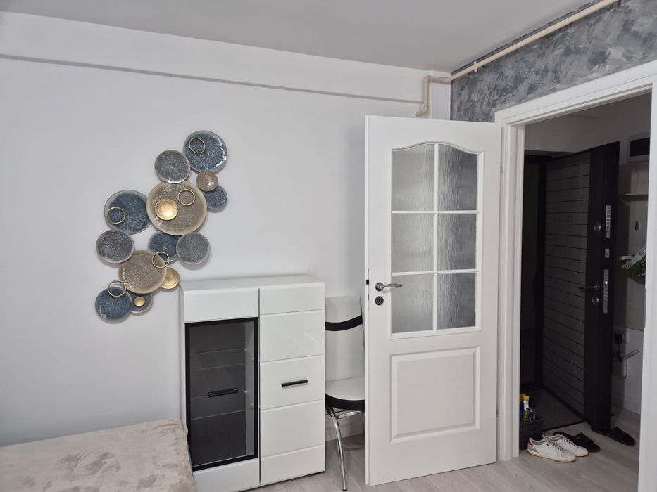 Închiriez apartament 2 camere