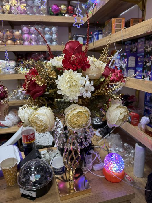 Gul ,suniy, stol bezagi