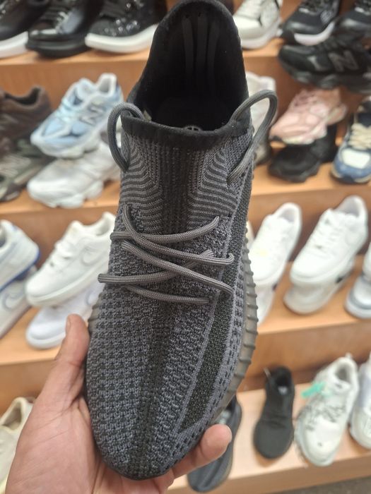 Yezzy calitate premium