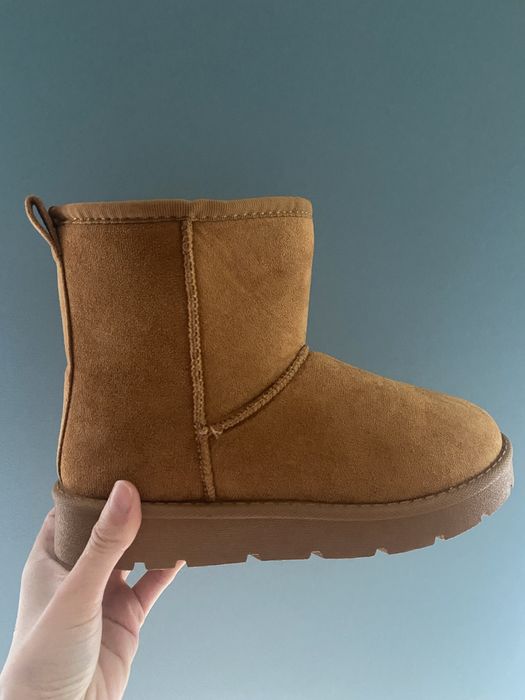 Cizme imblanite, tip ugg