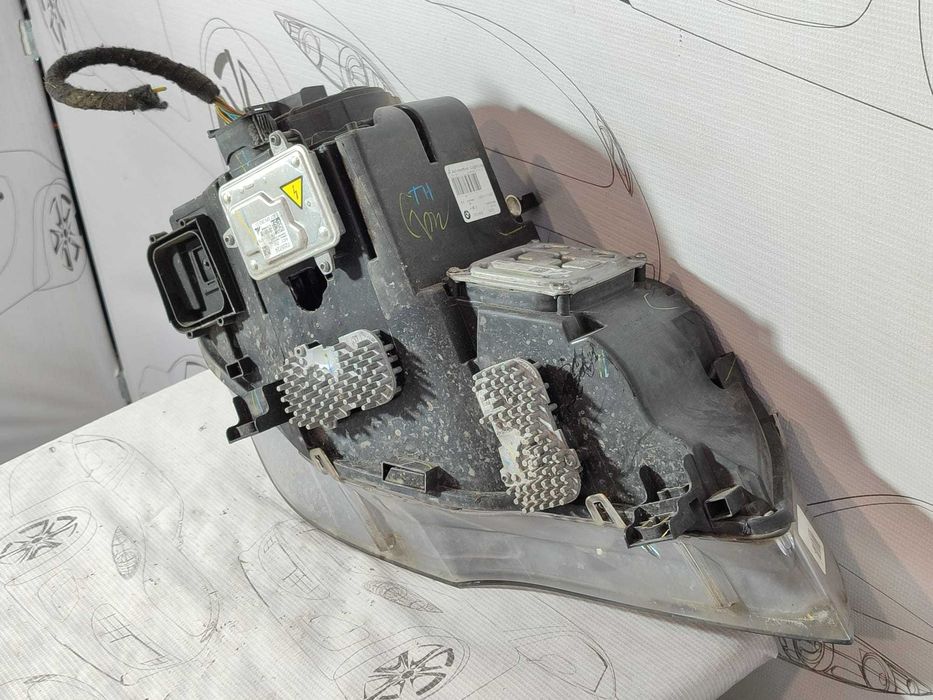 Far stânga UK BMW X5 E70 LCI 2011 SAV Bi-Xenon cu lupă (2010-2013) Cod:63127278047 (4E2)