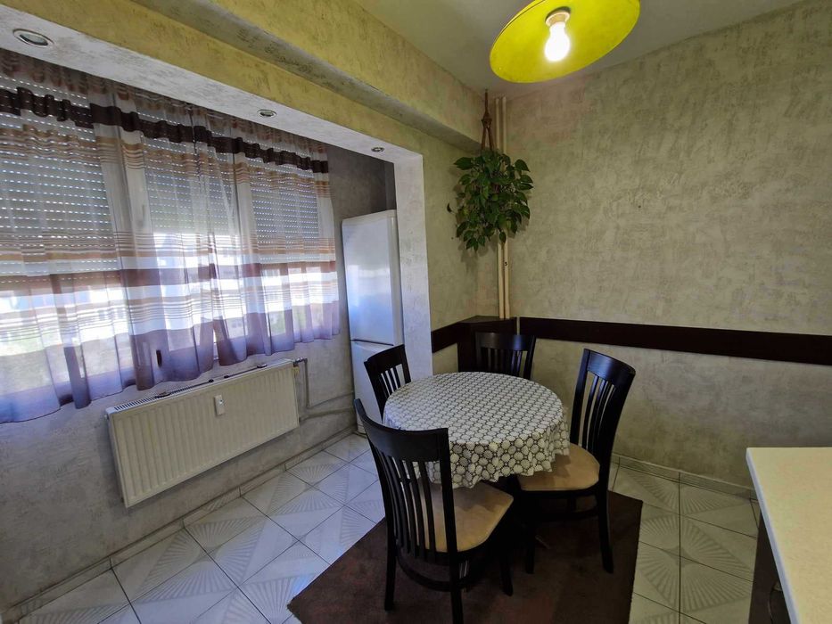 Дава се под наем Двустаен апартамент в Плевен, Сторгозия - 62 кв.м за 295.8 € - Снимка #2