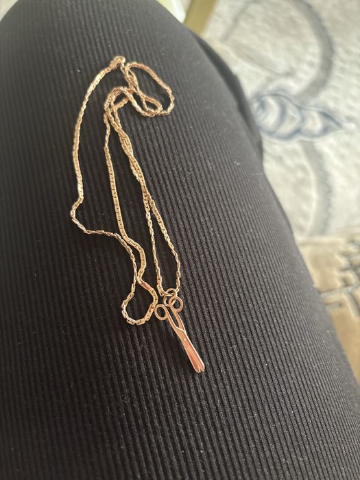 Продам цепочку банан с кулоном