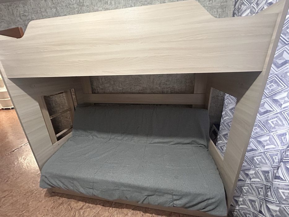 Продается двухяростный кровать