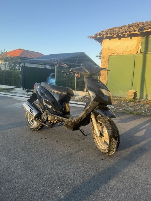 Generic cracker 50 cc скутер