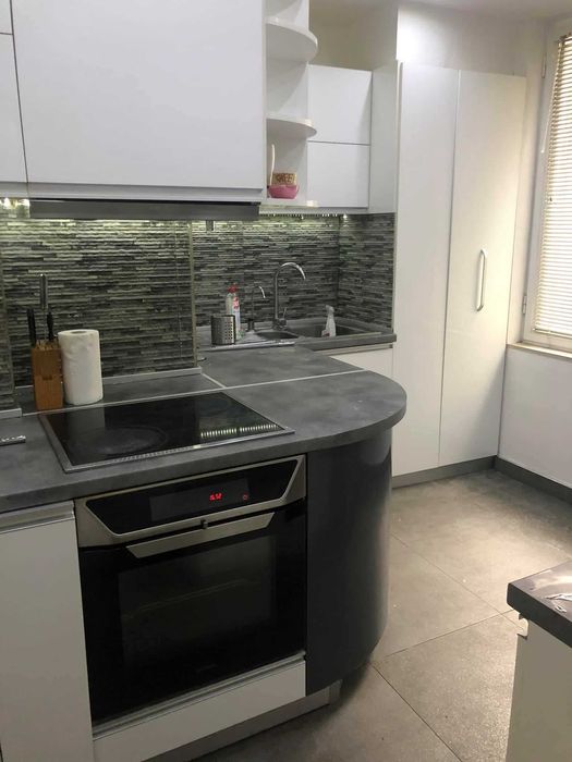 Дава се под наем Тристаен апартамент в Пловдив, Младежки Хълм - 120 кв.м за 400 € - Снимка #3