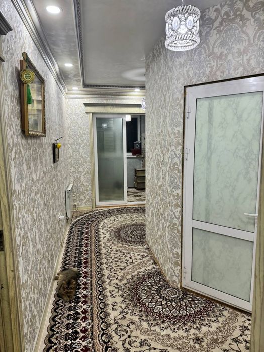 Kvartera yevro remont qizlar ayollarga Matonat metro yonida