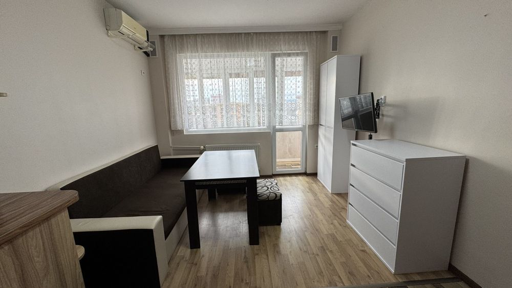 Двустаен апартамент във Варна, Младост 2, под наем