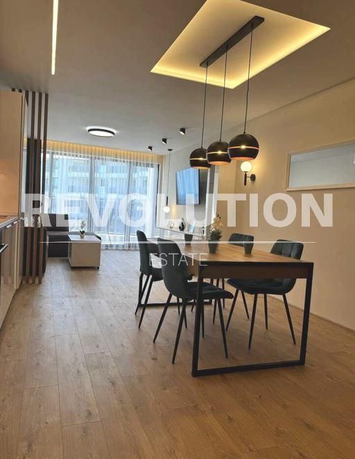 Едностаен апартамент в района на м-т Ален Мак!