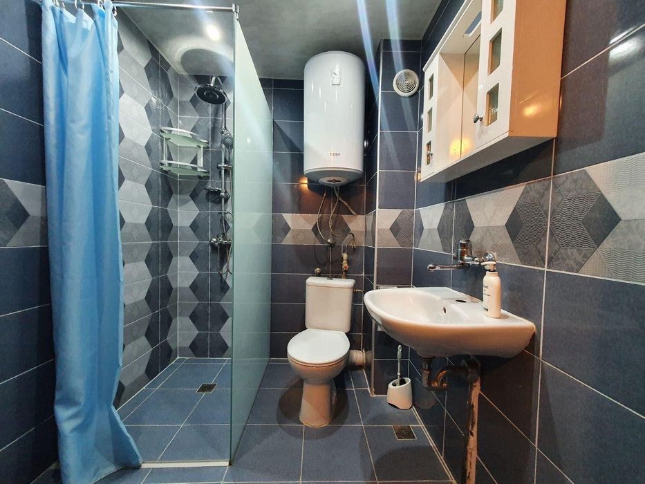 Дава се под наем Двустаен апартамент в Варна, Левски - 65 кв.м за 428.91 € - Снимка #5