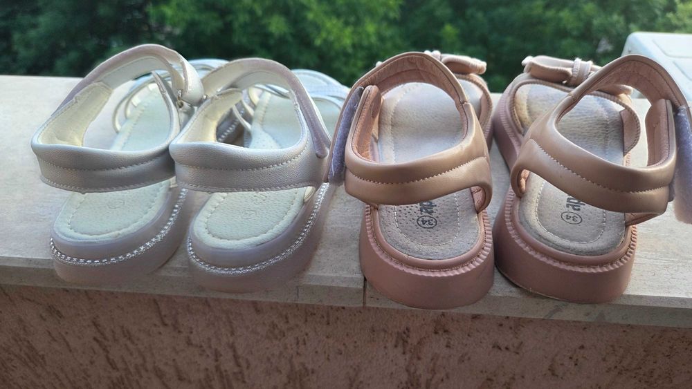 Продавам детски сандали н.34