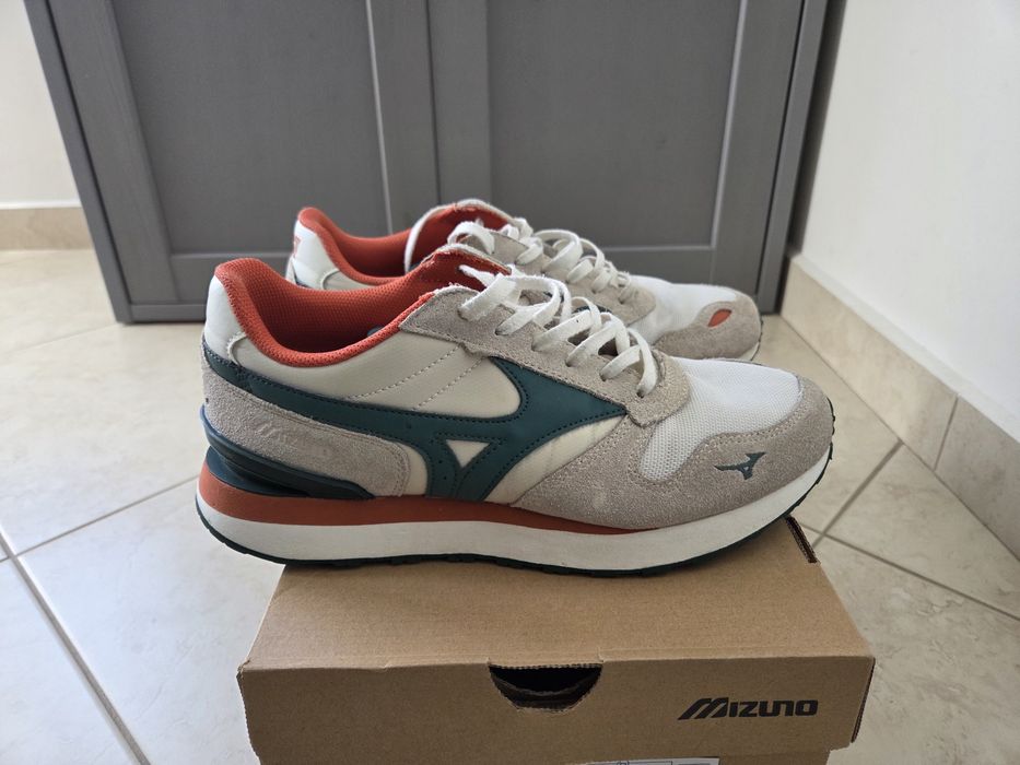 Маратонки Mizuno