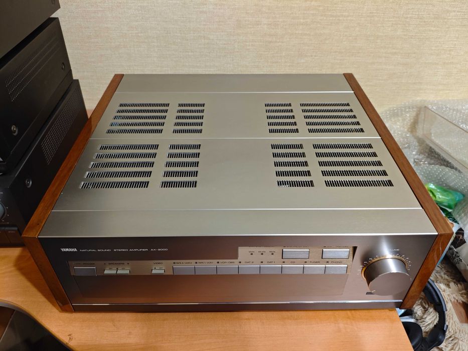 Интегральный усилитель Yamaha AX 2000