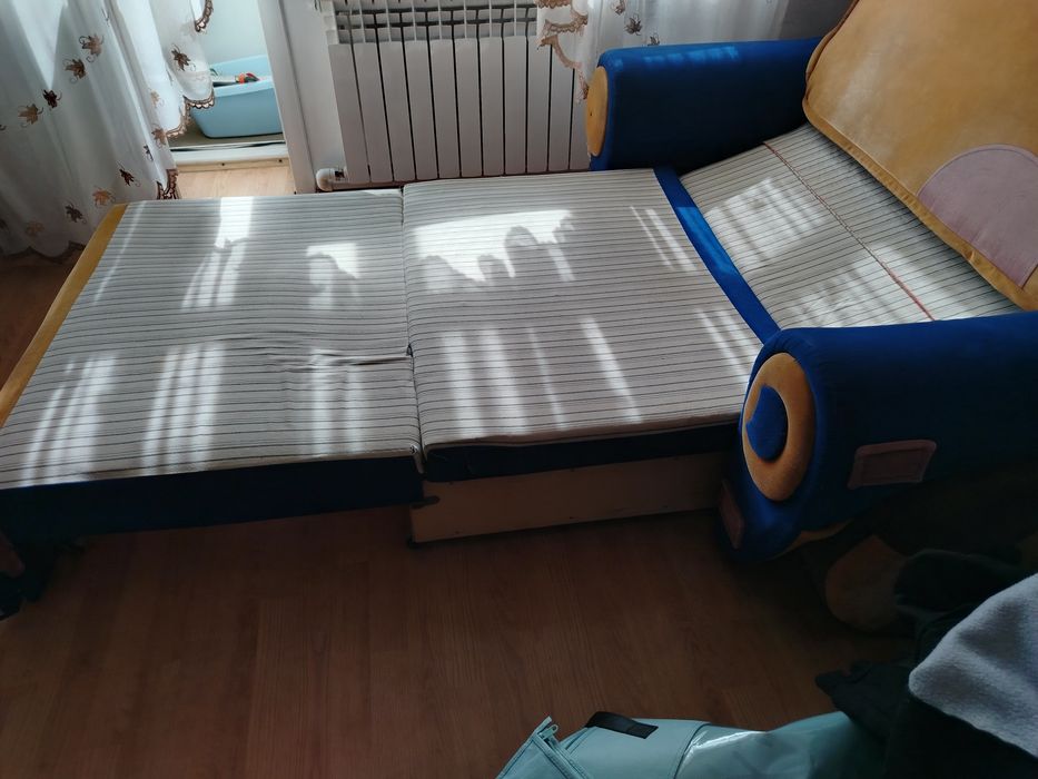 Продам диван детский