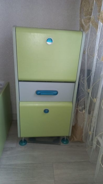 Детская мебель,кровати и шкафчики