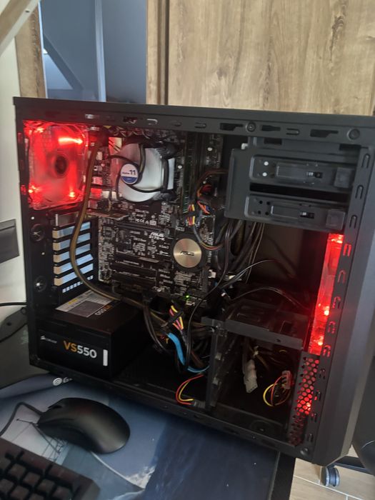 Pc intel i7 6700k , 16 gb ram ddr4