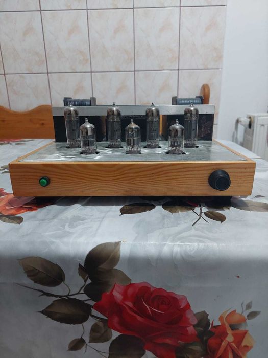 Amplificatoare pe lampi.