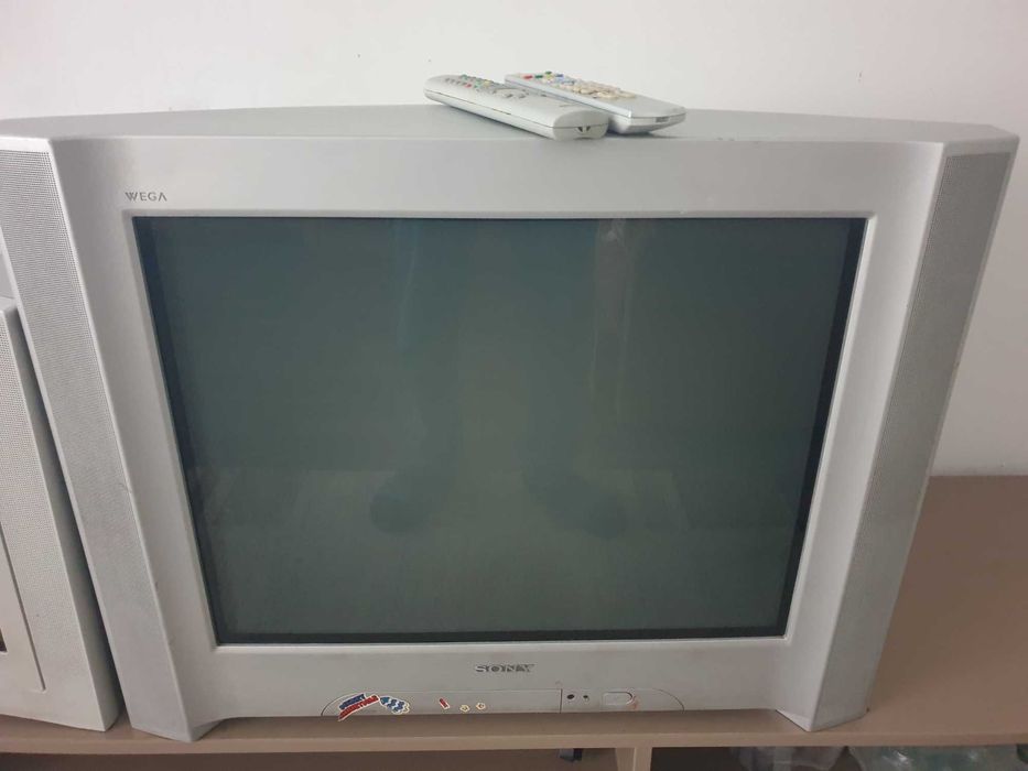 Televizor CRT Sony Trinitron KV-29SE10K, 72cm diagonala, Ecran Plat, Ideal Retro Gaming / PS1/ PS2 / VHS.