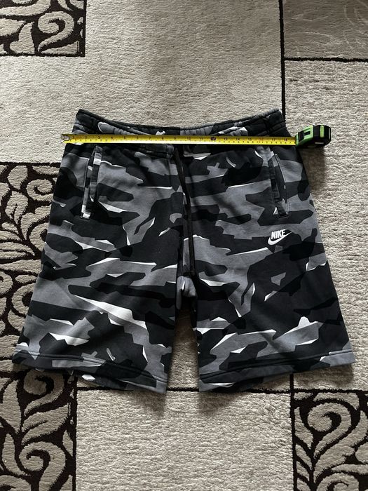 Pantaloni scurti Nike camo