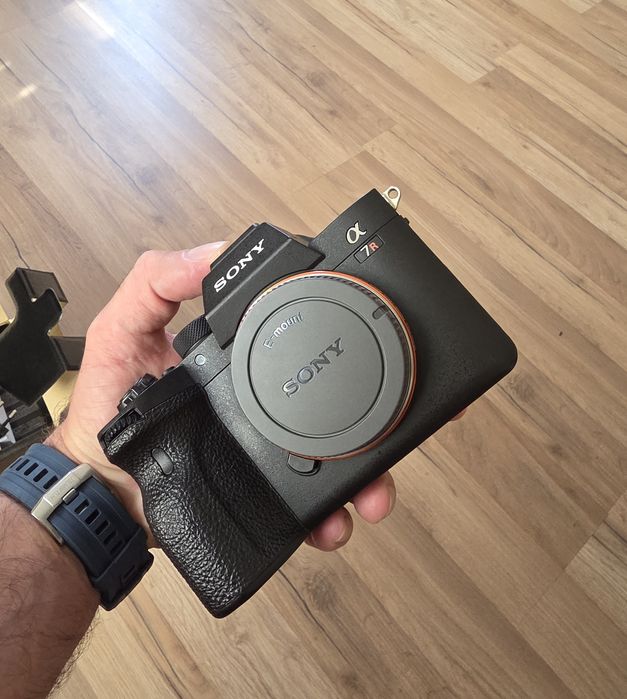 Sony A7 RIV-61MP, Full Frame, 7941 declansari, ca nou