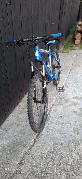 Vând  bicicleta pentru copii.