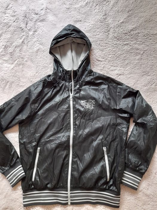 Nike мъжко яке L размер.