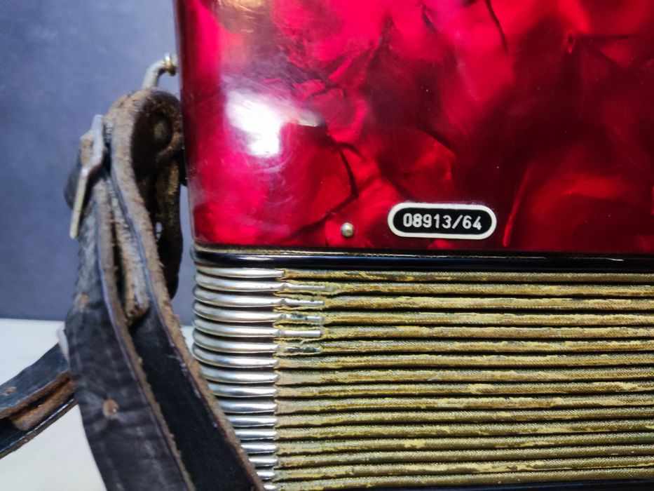 Аккордеон Weltmeister Stella