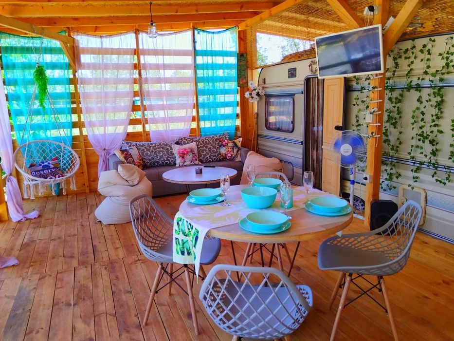 Продавам Каравана