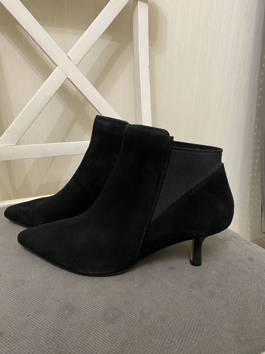 Продам ботильоны .