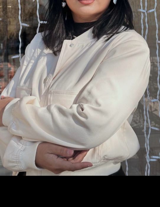 Продам бомбер буу