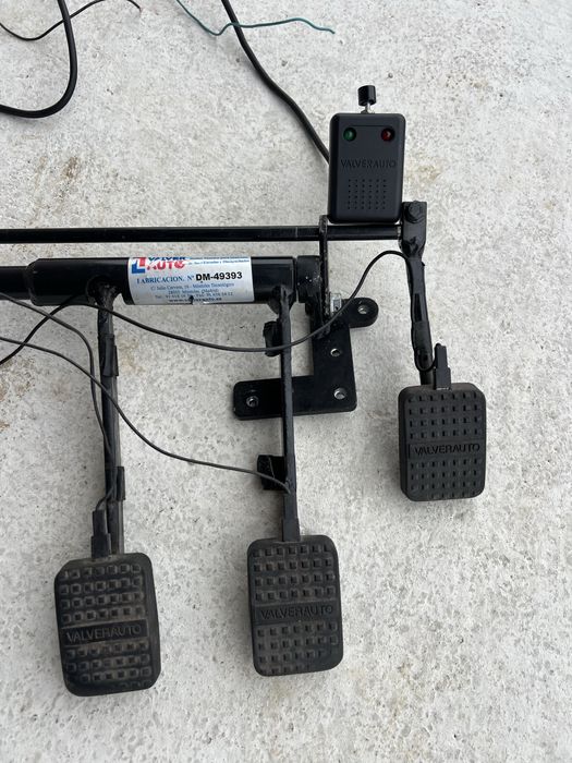 Set dublă comandă Peugeot, școală de șoferi.