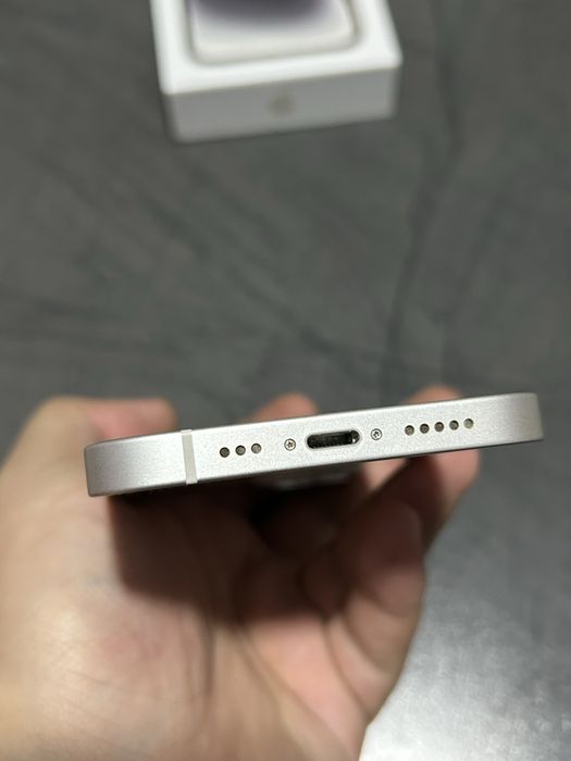 iPhone 14 99% Baterie 128GB Full Box ca NOU!