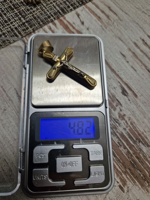 Златен синджир с кръст 14 карата