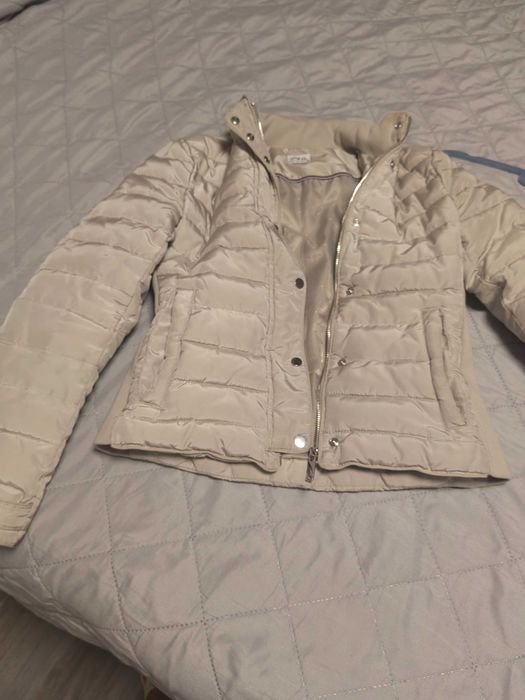 Стилно и елегантно яке вталена кройка, като ново