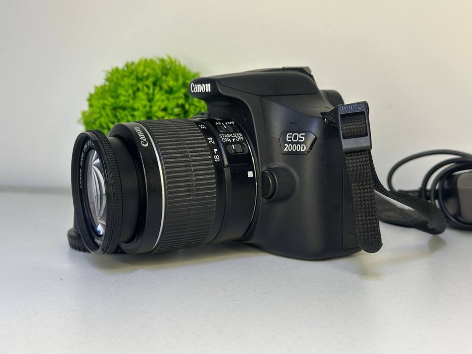 Canon EOS 2000D