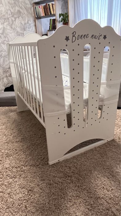 Продам детскую кроватку