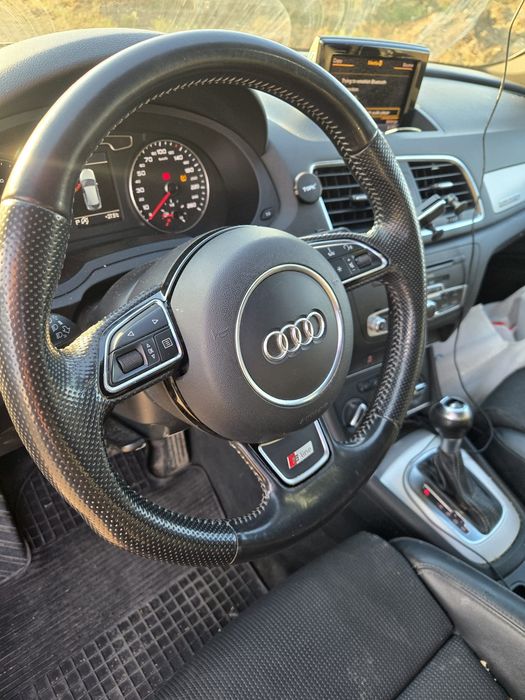 Vând Audi Q3 S-line Quattro automat