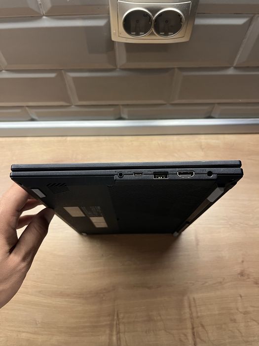 Laptop ASUS Vivobook Go Ryzen 3 7320U 8GB RAM 256GB SSD