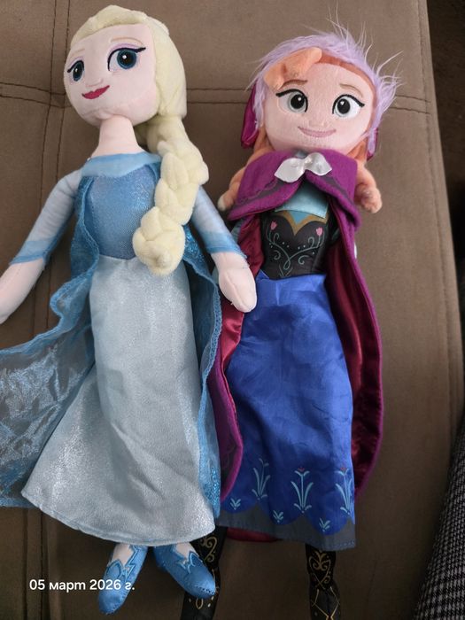 Плюшени кукли елза и ана