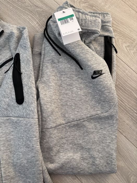 Trening nike tech gri marimea xl