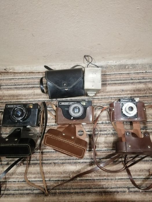 Продавам три стари фотоапарата