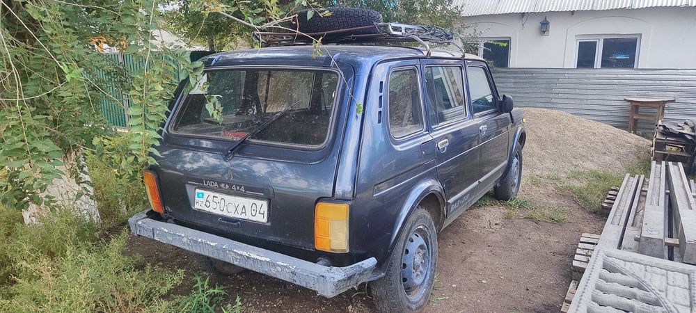 Нива 2131 5 дверный