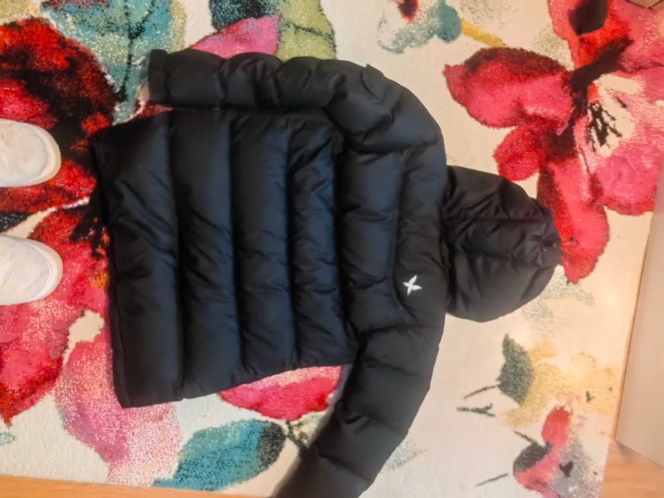 Топло дамско/юношеско яке на марката К7, с пълнеж от пух.