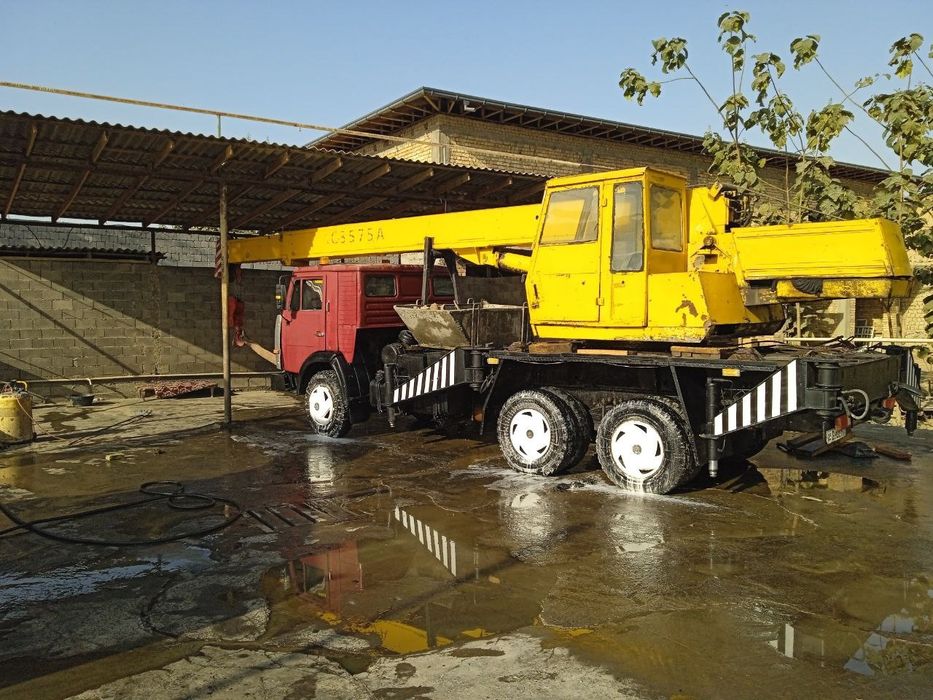 Avtokran. kamaz 16 t