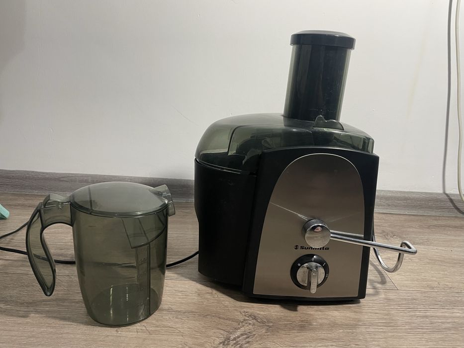 Соковыжималка в отличном состоянии, соковыжималка, соковыжималки