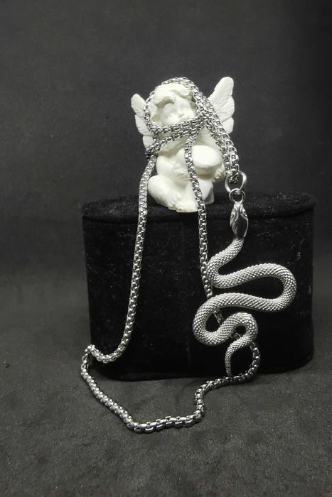 Мъжки гердан от Медицинска Стомана "Medusa"